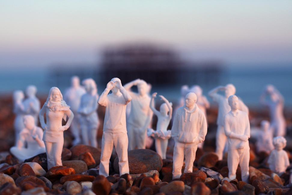 3D printed mini sculptures on Brighton beach
